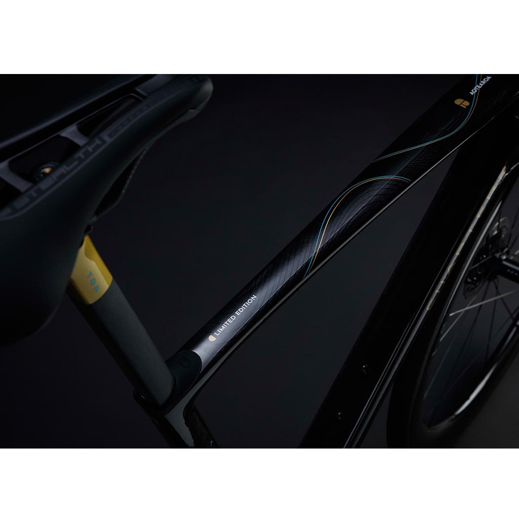 Chapter2 TOA Race Disc Brake Frameset Black Gold Koura